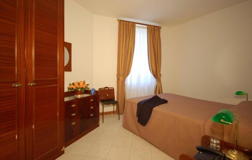Hotel Residence Vatican Suites Рим Екстериор снимка